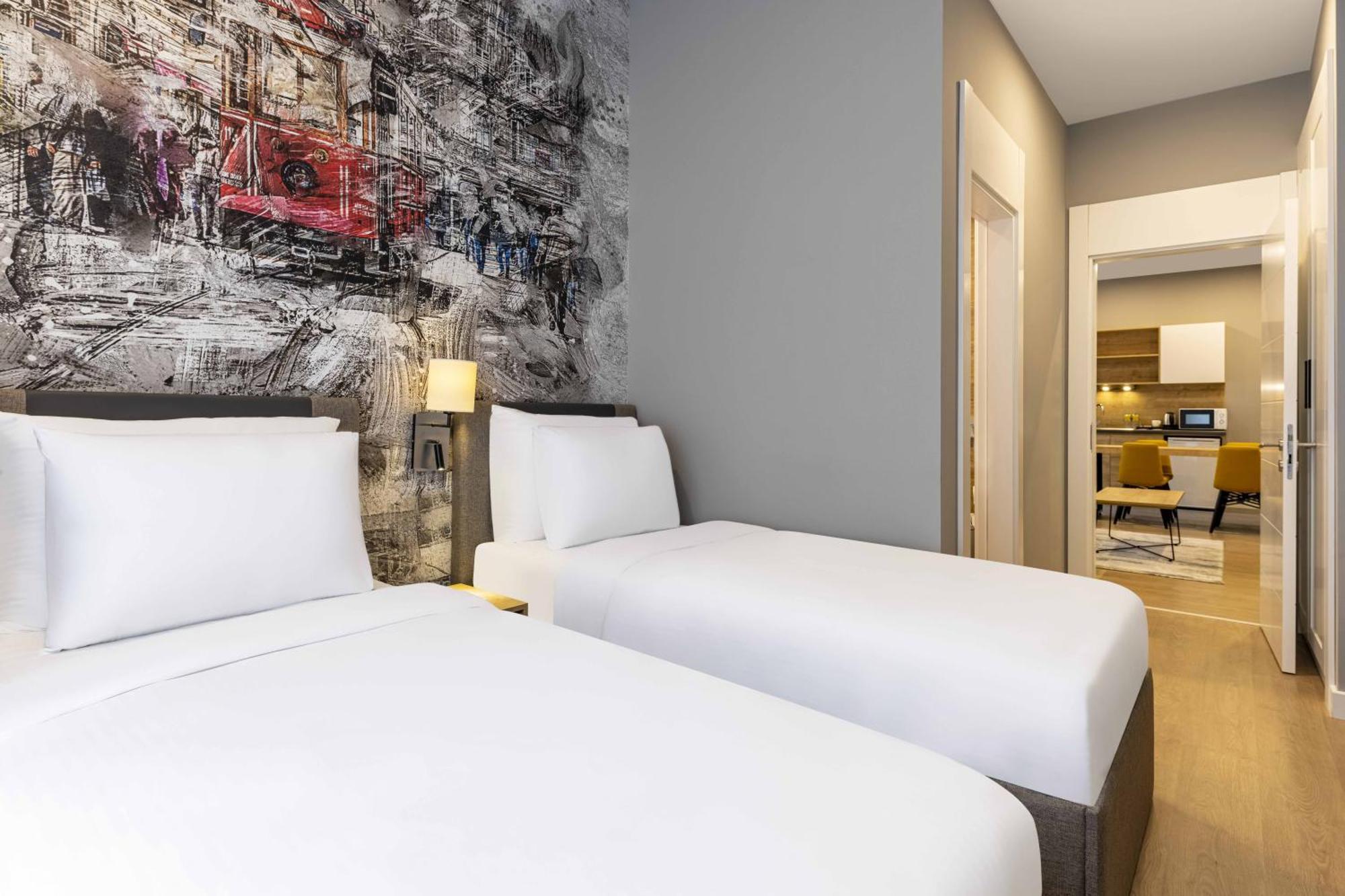 Days Inn & Suites By Wyndham Esenyurt Istambul Exterior foto