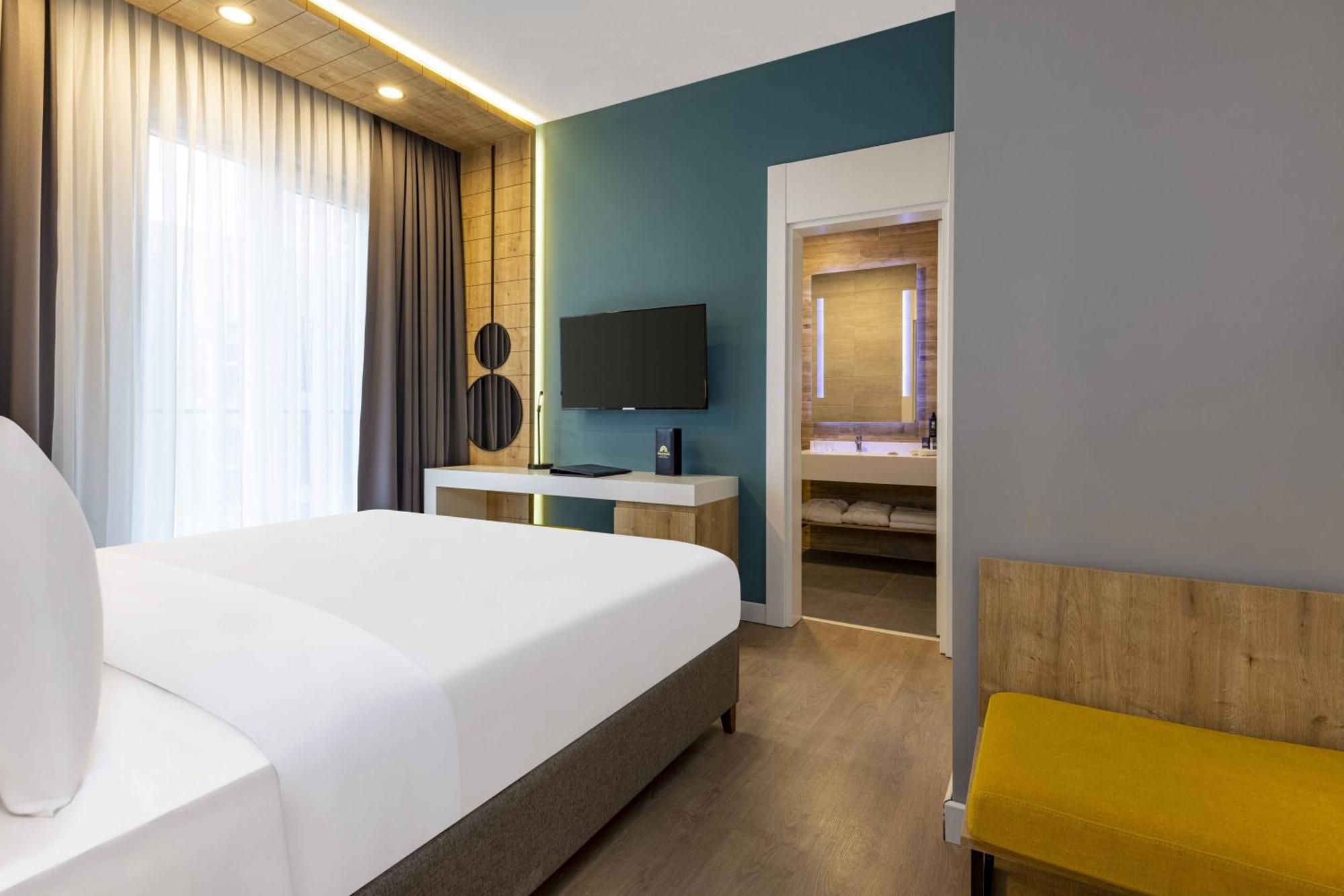 Days Inn & Suites By Wyndham Esenyurt Istambul Exterior foto