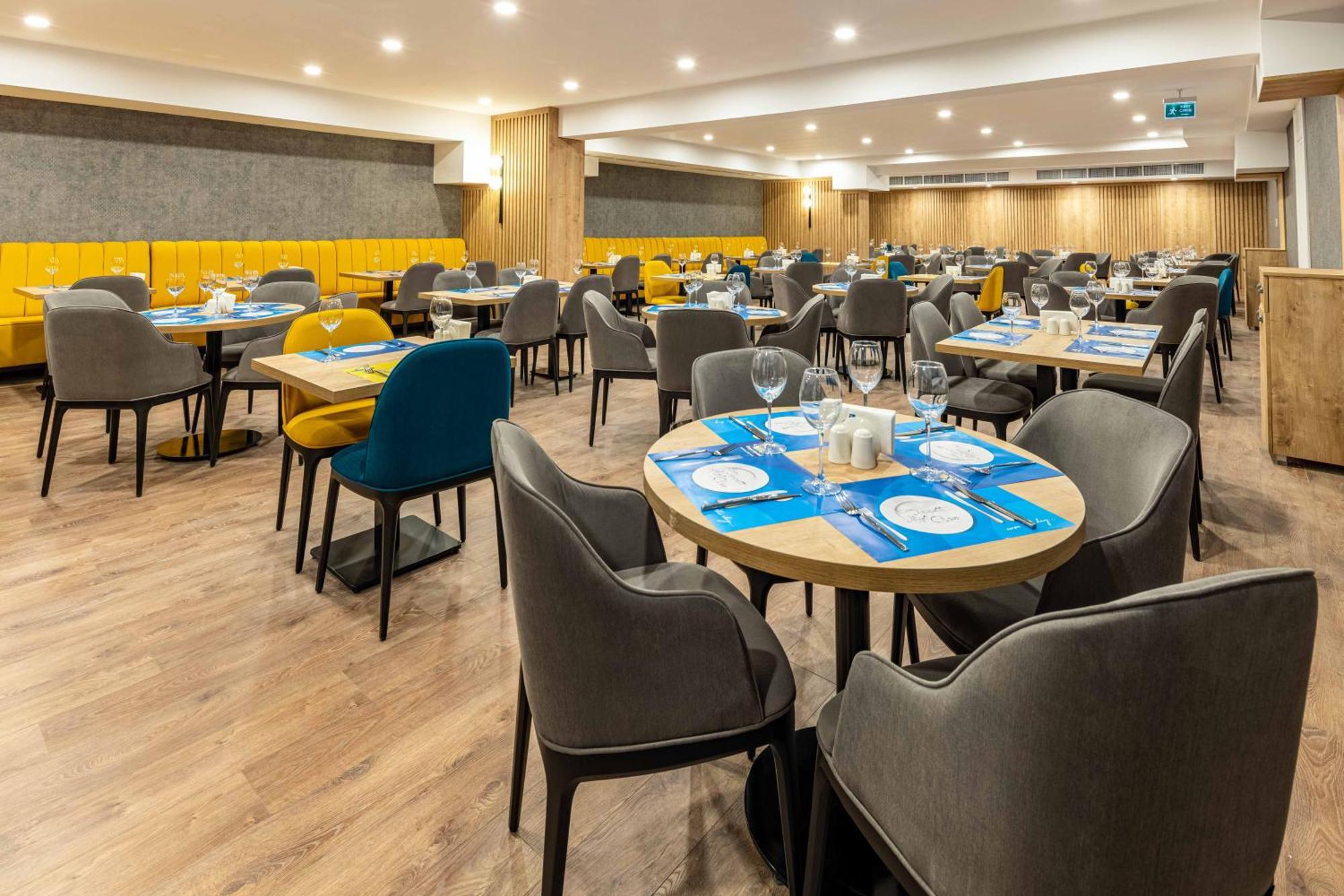 Days Inn & Suites By Wyndham Esenyurt Istambul Exterior foto